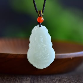 An Exquisite White Jade Bodhisattva Pendant