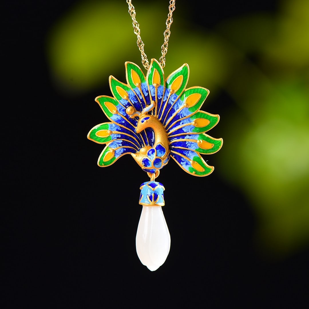 An Exquisite Sterling Silver-Gold Plated Inlaid White Jade Enamel Pendant: An Exquisite Sterling Silver-Gold Plated Inlaid White Jade Enamel Pendant,Size:8mmx19mm ????????????