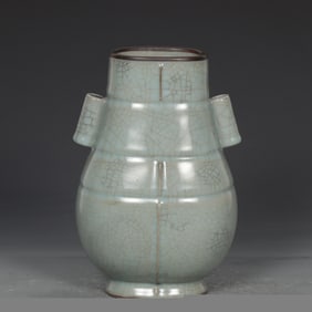 An Exquisite Guan yao Celadon Glazed Vase,With an Imperial Poem by Emperor Qianlong