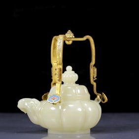 An Exquisite White Jade Sheep Pattern Ewer with Gilt Bronze Handle