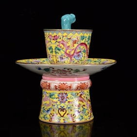 A Set of Fine Famille-Rose Lotus Pattern Cups