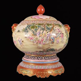 An Exquisite Famille-Rose Character and Story Pattern Lion-Ears with Cover Jar