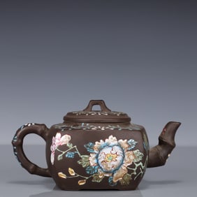 An Exquisite Purple Sands Flower and Bird Pattern Teapot