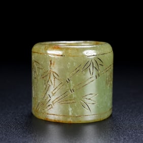 An Exquisite White Jade Bamboo Pattern Thumb Ring