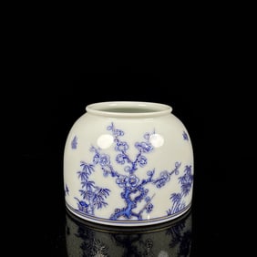 An Exquisite Blue and White Silver Flower and Butterfly Pattern Water Pot