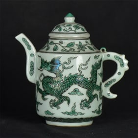 An Exquisite Green Glazed Dragon Pattern Pot