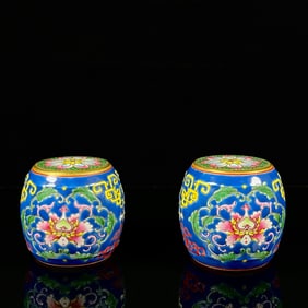 A Pair of Exquisite Enamel Flower Pattern Paper Weights