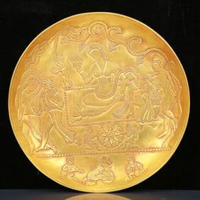 An Exquisite Silver Gilt Character and Story Pattern Plate