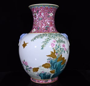 A Huge Famille-Rose Flower and Bird Pattern Vase