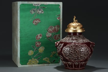 A Huge Ji Red Glazed Flower Pattern Beast-Ears Jar with Cover