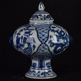 An Exquisite Blue and White Dragon and Phoenix Pattern Lion-Ears Cover Jar
