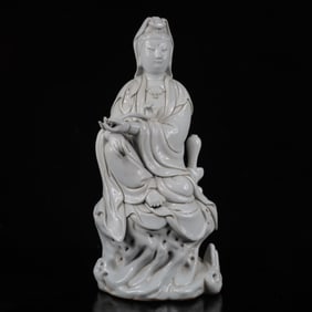 An Exquisite Blance-De-Chine Statue of Avalokitesvara