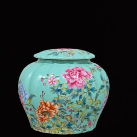 An Exquisite Enamel Flower Pattern Jar with Cover