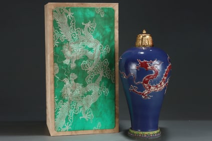 A Huge Ji Blue Glazed Dragon Pattern Bottle