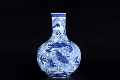 A Rare Blue and White Auspicious Cloud and Dragon Pattern Vase