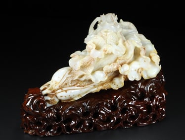 An Exquisite White Jade Cabbage Ornament