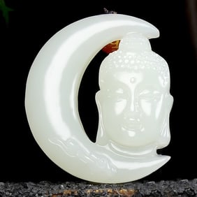 An Exquisite White Jade Statue of Avalokitesvara Pendant