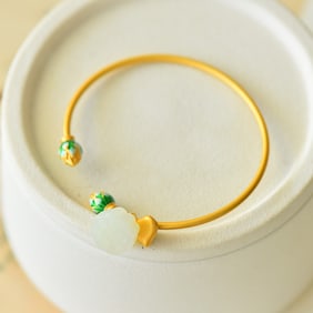 An Exquisite Sterling Silver-Gold Plated Inlaid White Jade Bracelet