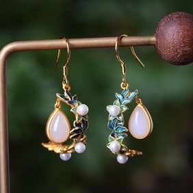 A Pair of Exquisite Sterling Silver-Gold Plated Inlaid White Jade Enamel Earrings,Inlaid Pearl