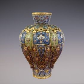 An Exquisite Cloisonne Lotus Pattern Crane Pattern Vase