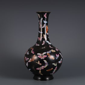 An Exquisite Enamel Butterfly Pattern Vase
