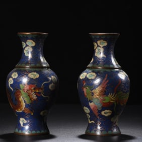 An Exquisite Cloisonne Dragon and Phoenix Pattern Vase
