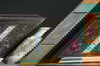 An Exquisite Ink Color Iron-Red Painted Gold Dragon Pattern Seawater Pattern Vase