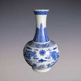 An Exquisite Blue and White Dragon Pattern Vase