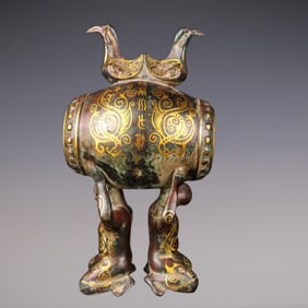 An Exquisite Bronze Inlaid Gold Bird Pattern Ornament