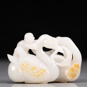 A Exquisite White Jade Goose Ornament