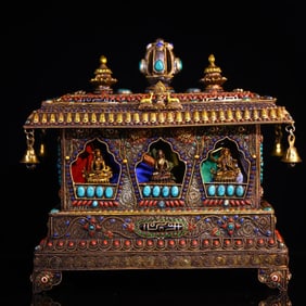 An Exquisite Silver Inlaid Gems Niche