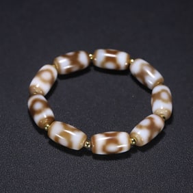 An Exquisite Dzi Bead Bracelets