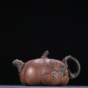 An Exquisite  Purple Sands Flower Pattern Pumpkin-Shaped Teapot