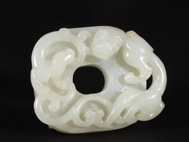 An Exquisite White Jade Chi-Dragon Pattern Ornament