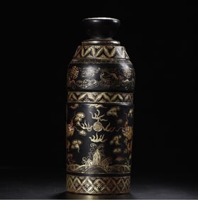 An Exquisite Black Lacquer Painted Gold Dragon Pattern Seawater Pattern Tea Caddy