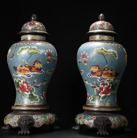 A Pair of Exquisite Cloisonne Lotus Pattern Flower and Bird Pattern Jar