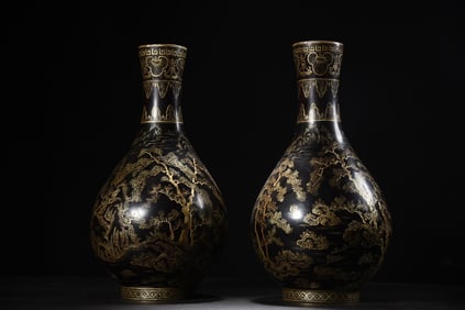 A Pair of Exquisite Black Lacquer Painted Gold Landscape Pattern with poem Vase