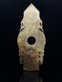 An Exquisite White Jade Dragon Pattern Beast-Face Pattern Ornament