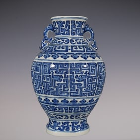 An Exquisite Blue and White Dragon Pattern Double-Ears Vase