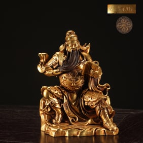 An Exquisite Gilt Bronze Guan yu