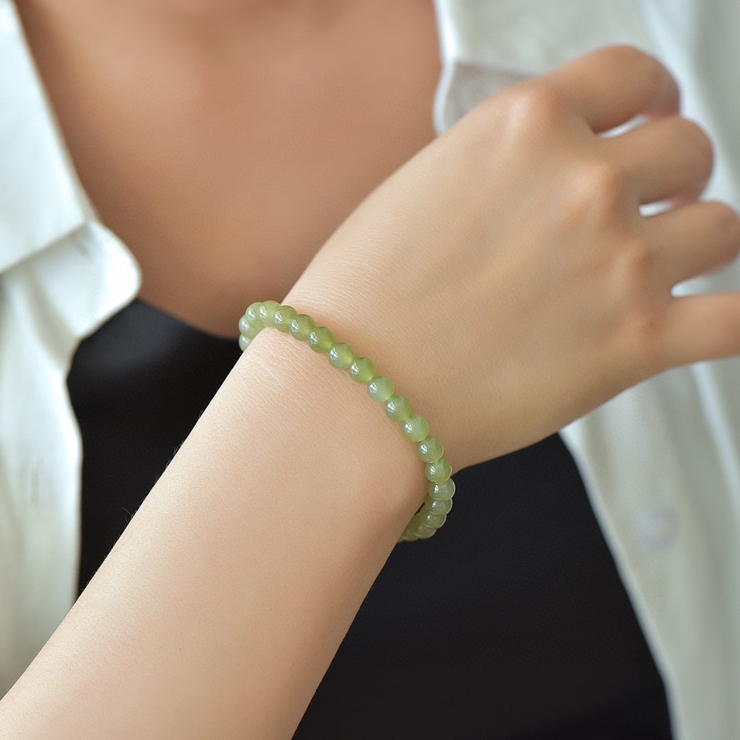 An Exquisite Greenish Jade Bracelets: An Exquisite Greenish Jade Bracelets,Size:6mm ??????