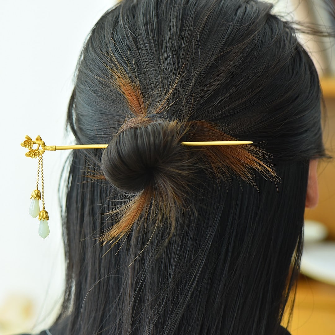 An Exquisite Sterling Silver-Gold Plated Inlaid White Jade Hairpin: An Exquisite Sterling Silver-Gold Plated Inlaid White Jade Hairpin,Size:7mmx16mm ??????????