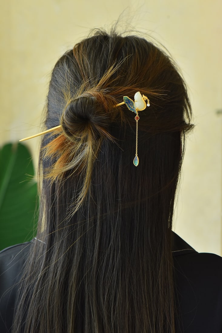 An Exquisite Sterling Silver-Gold Plated Inlaid White Jade Hairpin: An Exquisite Sterling Silver-Gold Plated Inlaid White Jade Hairpin,Size:14mmx22mm ??????????