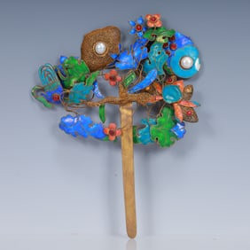 An Exquisite Gilt Bronze Inlaid Gems Flower Pattern Hairpin