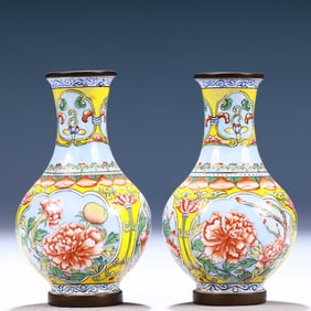 A Pair of Exquisite Painted Enamel Flower Pattern Vases