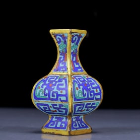 An Exquisite Cloisonne Chi-Dragon Pattern Vase