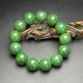 An Exquisite Jasper Bracelets