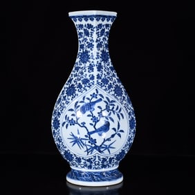A Rare Blue and White Flower and Bird Pattern Vase