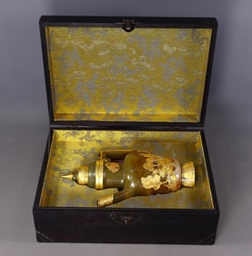 An Exquisite White Jade Cover with Gold Flower Pattern Ewer