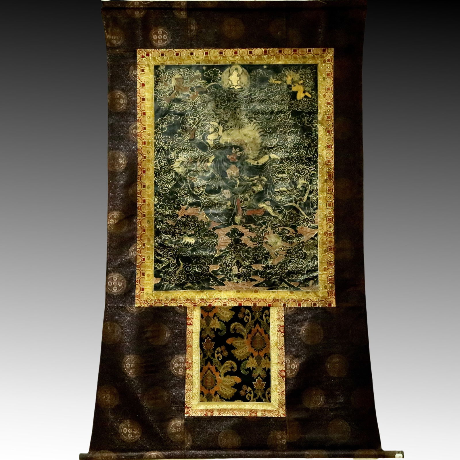 An Exquisite Brocade Painted Color Statue of Vajra Tangka (1 of 10)